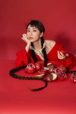 贾静雯时尚魅力写真大片_2