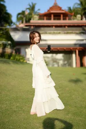 陈乔恩白色纱裙甜美写真图片_9