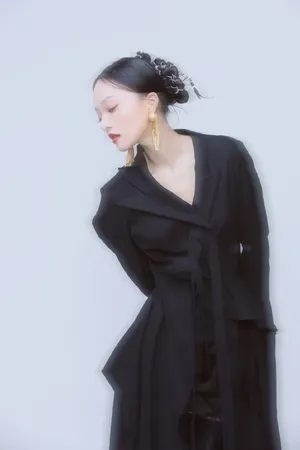 张韶涵暗黑系酷美写真图片_1