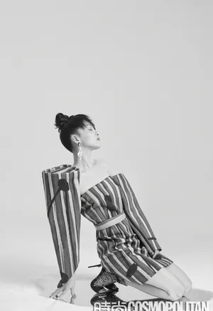张韶涵雀斑妆时尚写真图片_1
