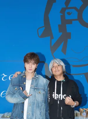 罗志祥小丝巾穿搭帅气图片_3