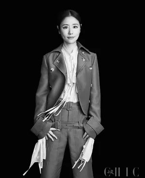 林心如简约优雅性感写真图片_3
