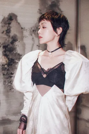 郭采洁蕾丝吊带性感写真图片_3