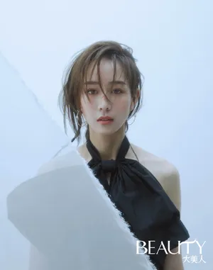 张钧甯浪漫优雅写真图片_9