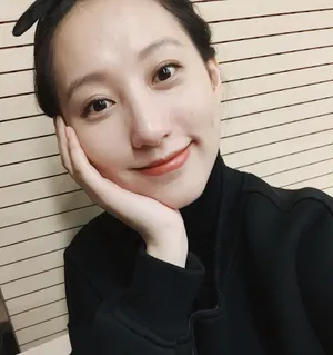 陈思璇清秀俏皮自拍图片_3
