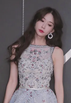 林志玲宫廷风性感写真图片
