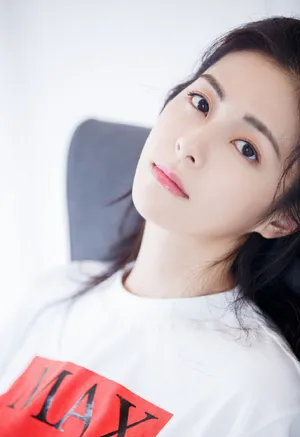 任容萱轻甜唯美写真图片