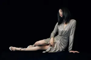 张钧甯深v礼服性感写真图片_4