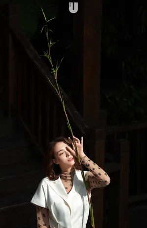 张榕容魅力风情大片写真图片_14