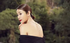 林心如黑色露肩套装写真图片_3