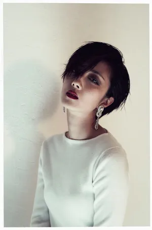 桂纶镁烟熏妆复古写真图片_4
