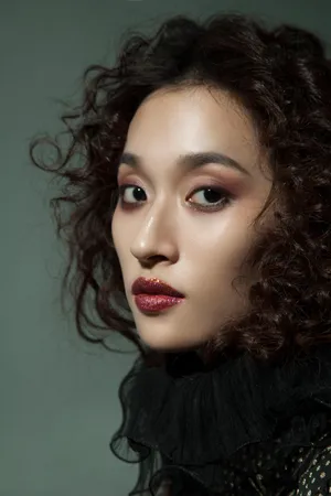 演员张馨比圣诞节唯美写真图片_2