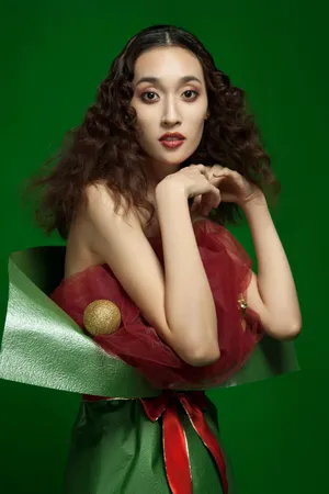 演员张馨比圣诞节唯美写真图片_7