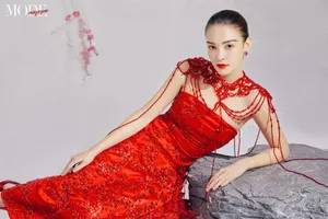 张榕容妩媚动人写真图片_2