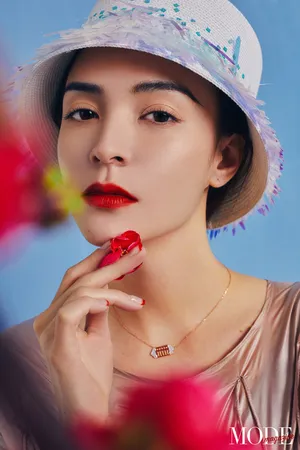 张榕容妩媚动人写真图片_4