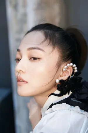 张韶涵个性时髦写真大片_4