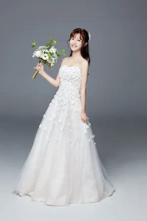 陈意涵仙气甜美婚纱写真图片_3