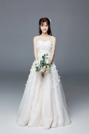 陈意涵仙气甜美婚纱写真图片_4