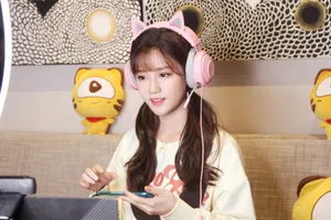 陈意涵电竞少女写真图片