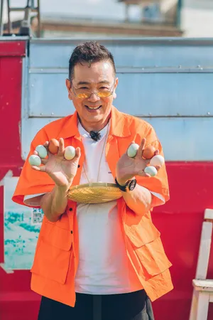 张晨光初秋时尚大气写真图片_4