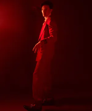 张震成熟冷峻写真图片_7