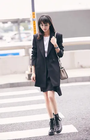 张钧甯潇洒率性机场照图片_3