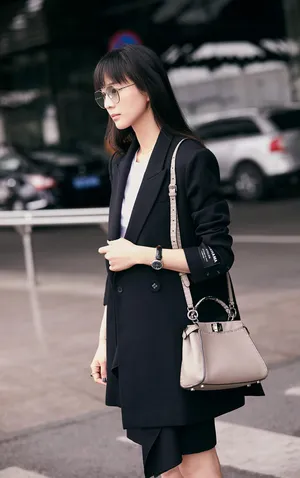 张钧甯潇洒率性机场照图片_6