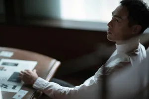 杨佑宁简约帅气活动写真图片