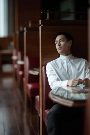 杨佑宁简约帅气活动写真图片_8