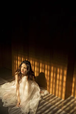 郭碧婷纯白纱裙性感写真图片_2