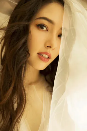 郭碧婷纯白纱裙性感写真图片_7