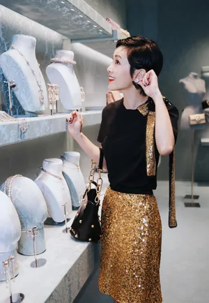 郭采洁MiuMiu2019春夏系列性感图片_2