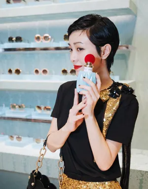 郭采洁MiuMiu2019春夏系列性感图片_3