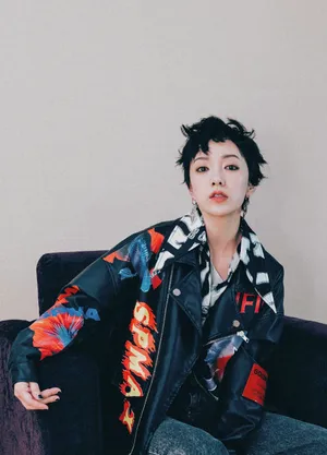 郭采洁音乐节性感活动照图片_4