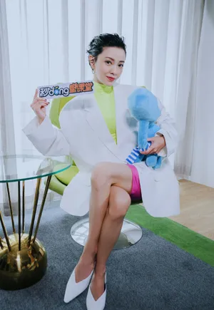 郭采洁靓丽性感活动照图片_5