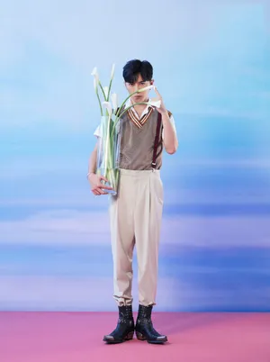 唐禹哲清新少年感写真图片