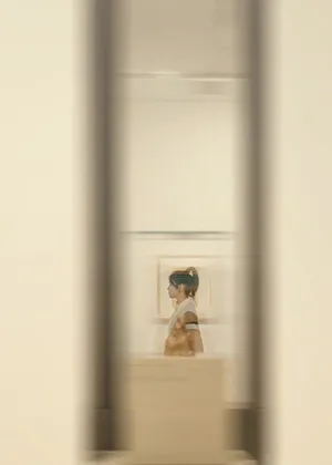 陈妍希优雅画展写真图片_2