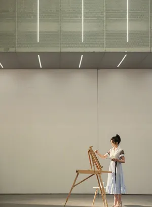 陈妍希优雅画展写真图片_5
