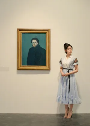 陈妍希优雅画展写真图片_8