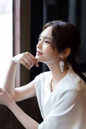 杨丞琳清新优雅写真图片_4