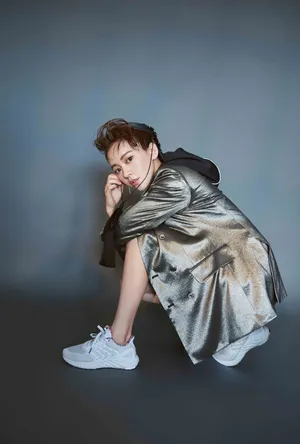 陈意涵最新时尚杂志写真大片_3