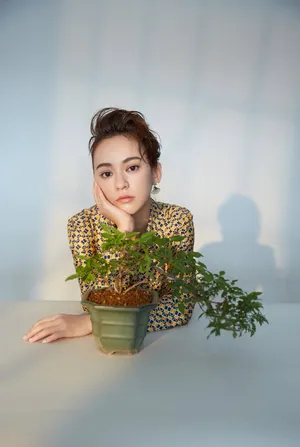 陈意涵最新时尚杂志写真大片_4