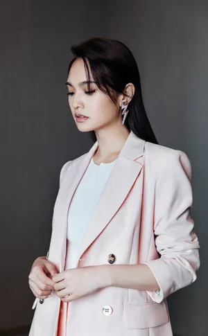 杨丞琳时尚干练写真图片