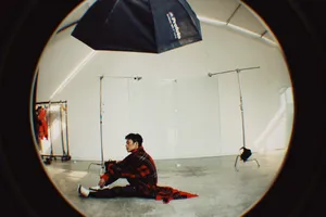 李鸿其VogueMe帅气花絮照图片_2