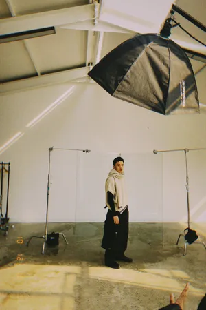 李鸿其VogueMe帅气花絮照图片_6