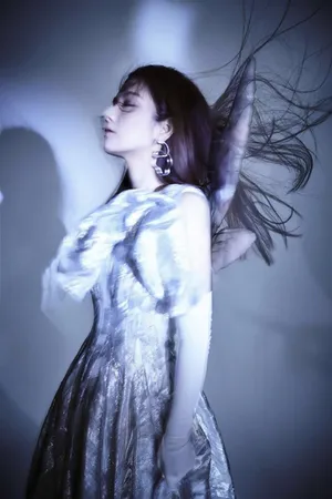 任家萱梦幻光影大片写真图片_8