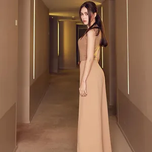 昆凌贝雷帽轻熟风性感写真图片_5