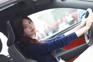 林志玲清新靓丽花絮图片_2