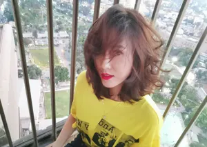 陈乔恩微卷短发轻熟妩媚图片_2