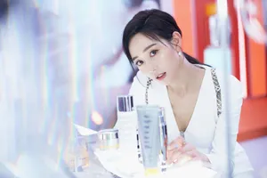 张钧甯性感大气活动照图片_1